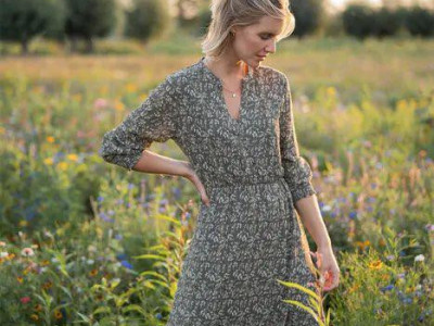 lange jurk met print olijfgroen XS