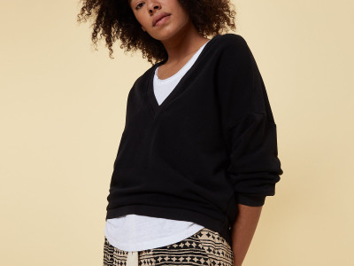 V-Neck Sweater Black 34