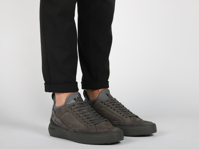 YG15 SNEAKERS 43